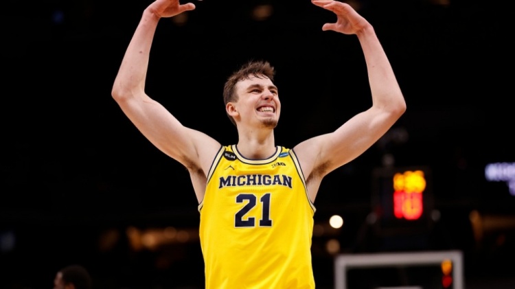 关注利物浦 关注利物浦