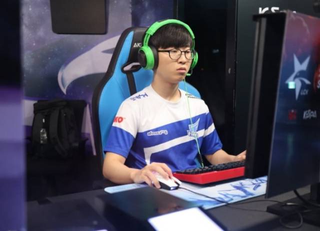 这是一个充 这是一个充