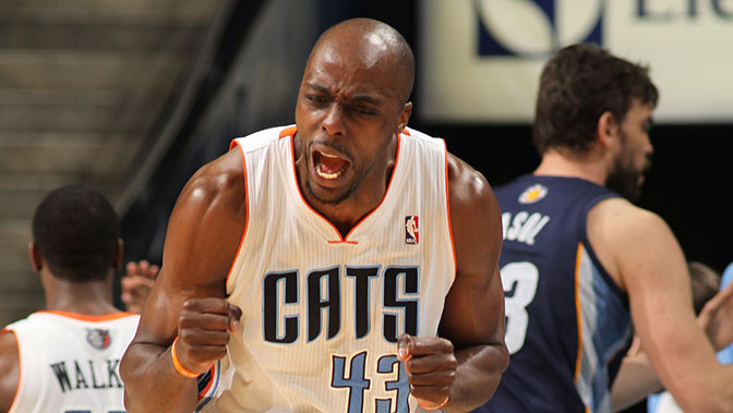 通过顽强的 通过顽强的