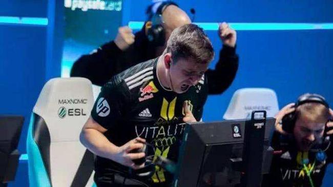 在这次比赛 在这次比赛