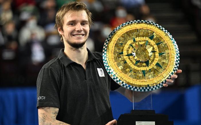 無疑是本土 無疑是本土