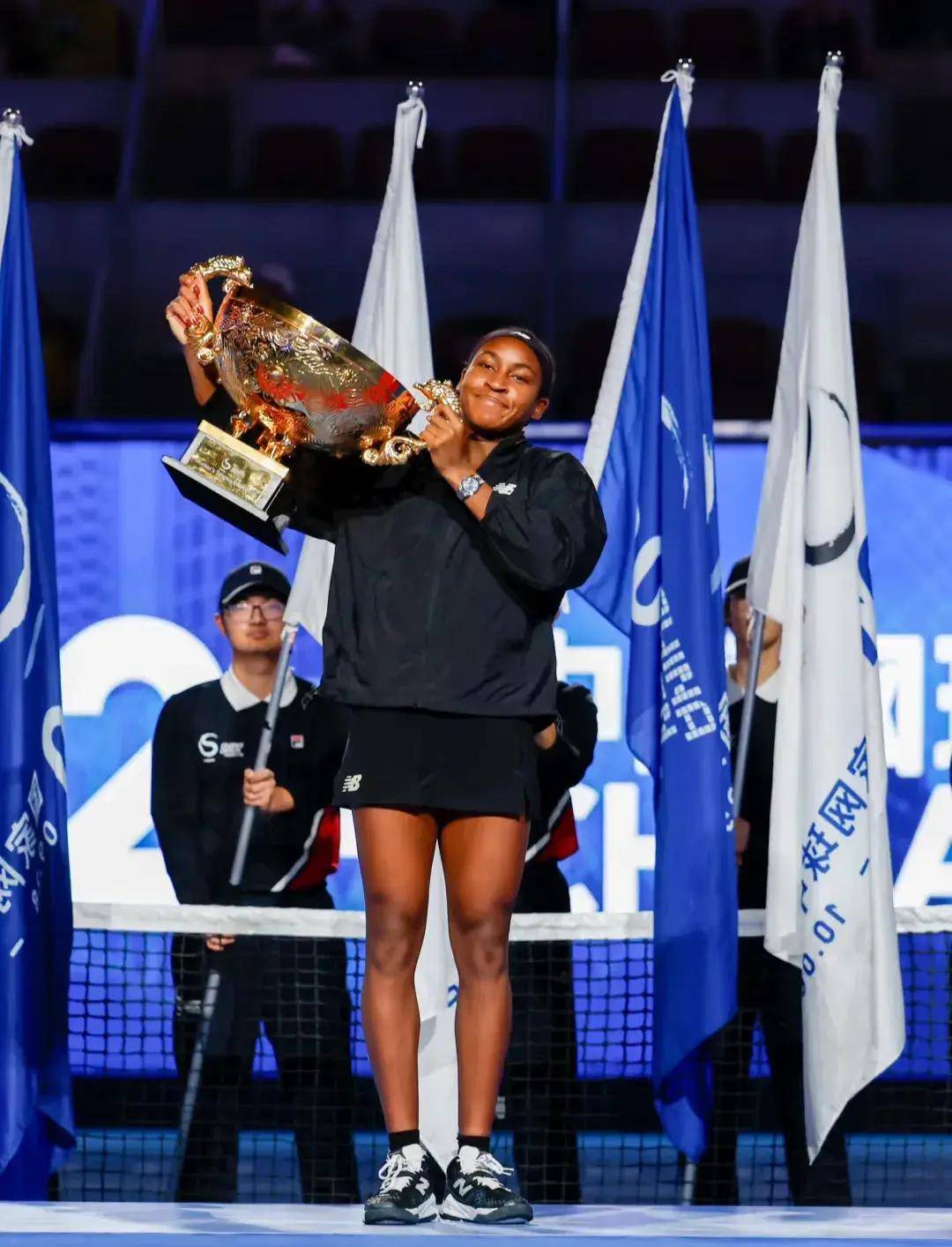 登贝莱凭借 登贝莱凭借