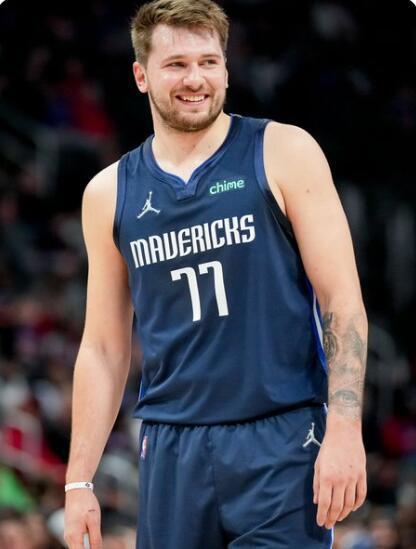 舒梅切尔在 舒梅切尔在